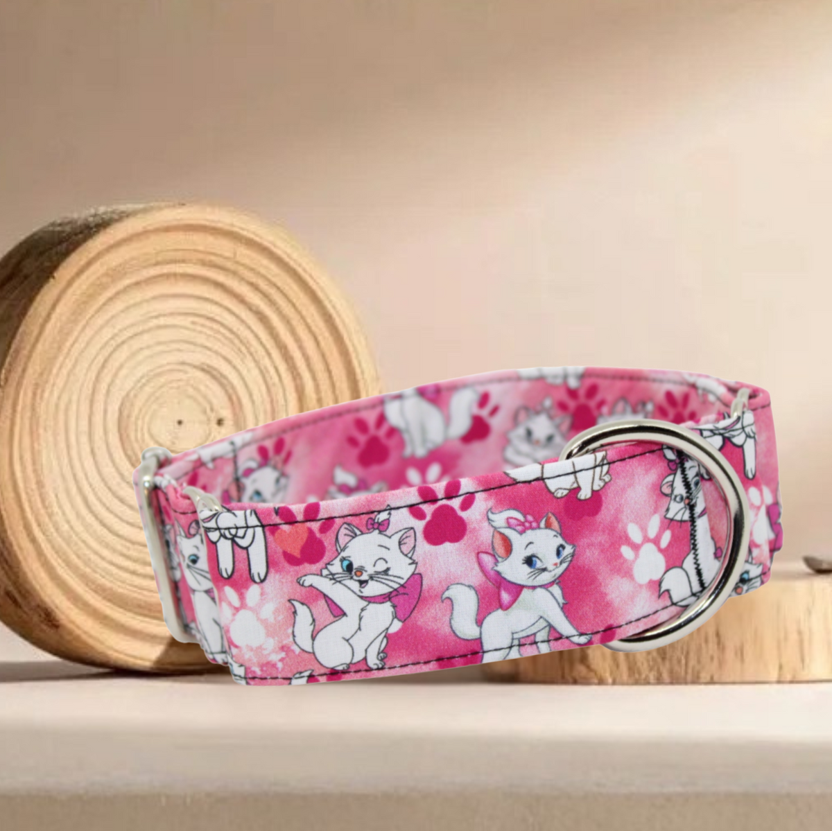 Collar Gatita Marie para perros hecho a mano