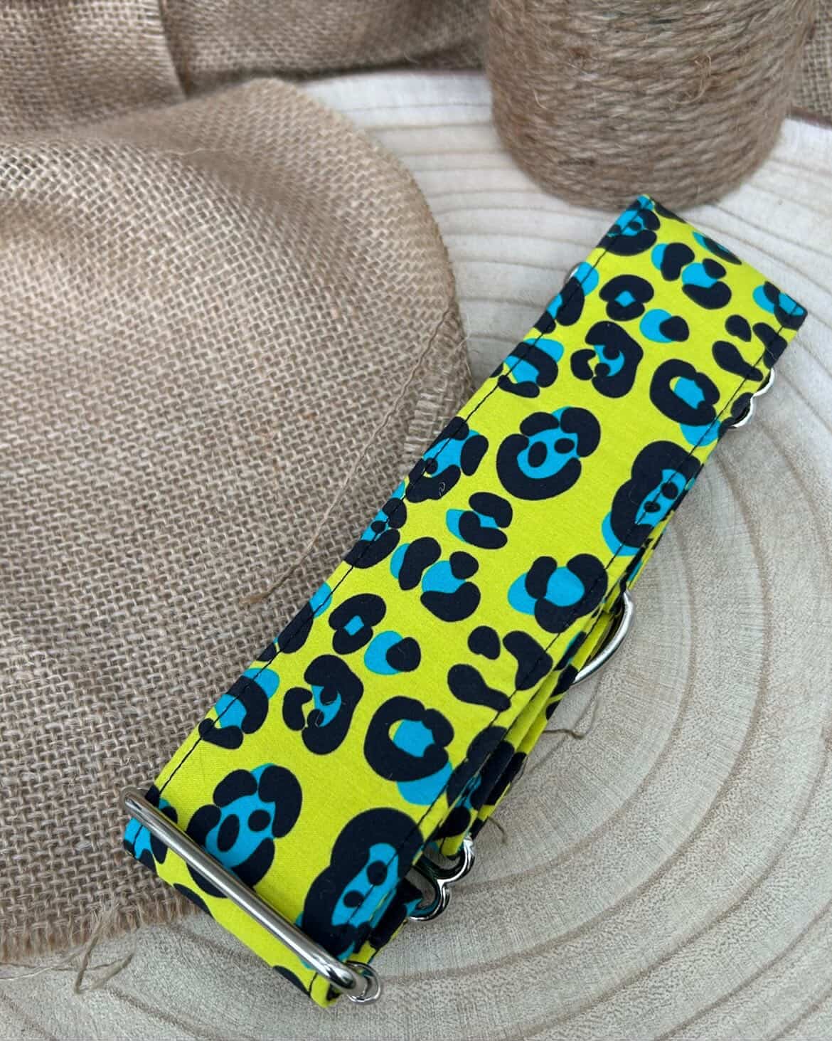 Collar Leopardo amarillo