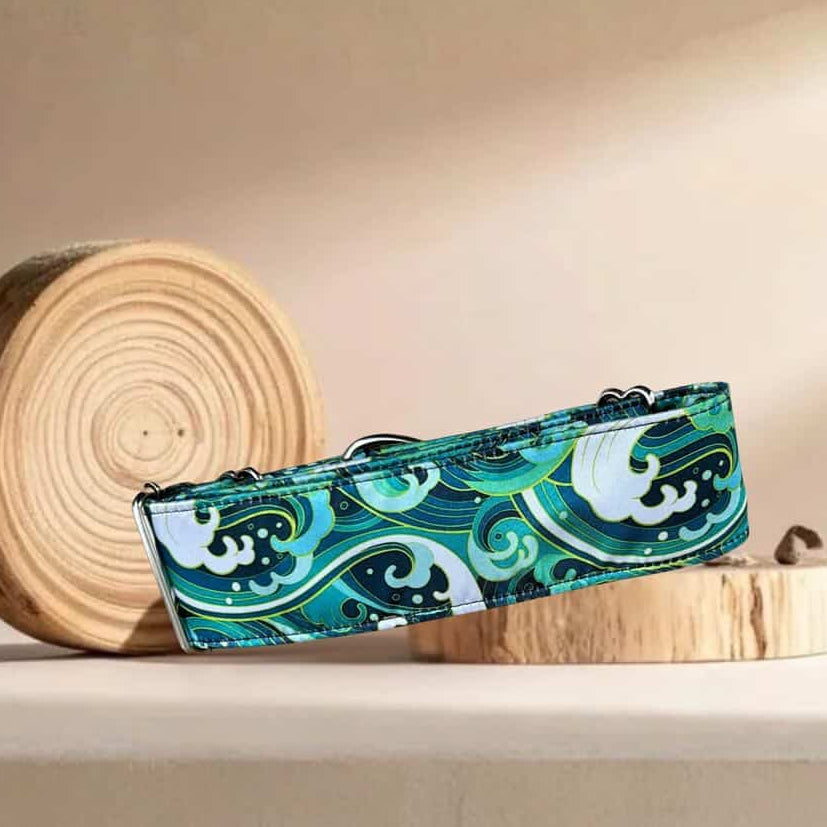 Collar Japan Waves