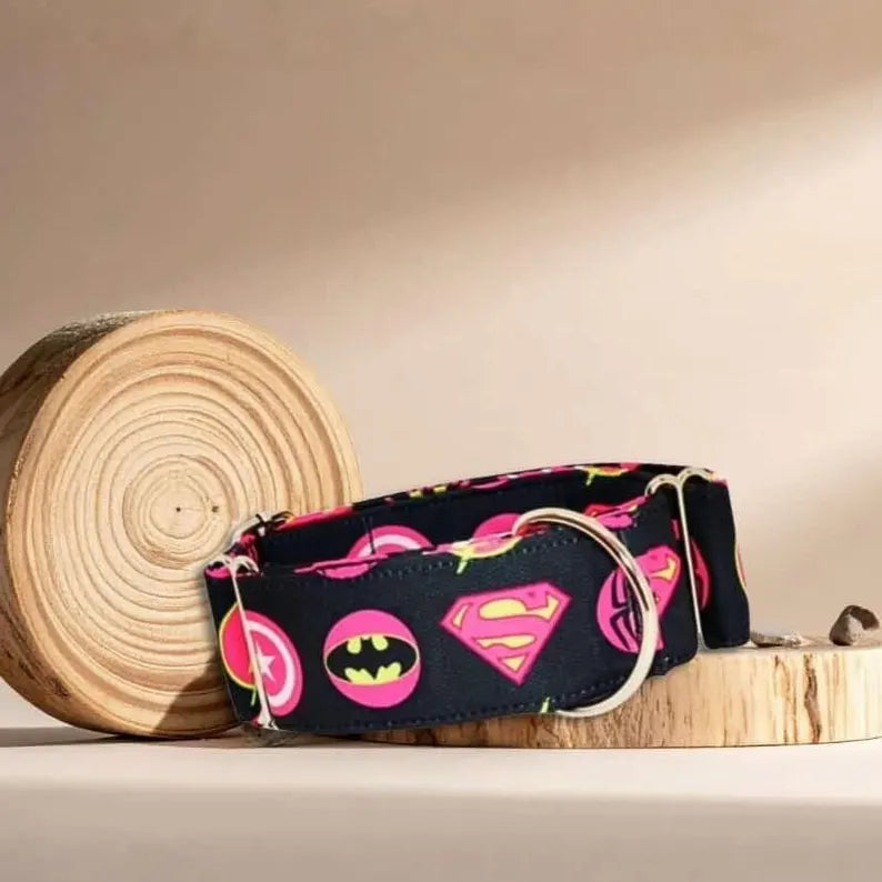 Collar Super Woman para perros hecho a mano